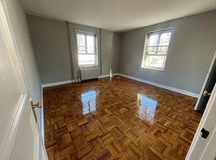 188-02 71st Cres APT 2-B, Fresh Meadows, NY 11365