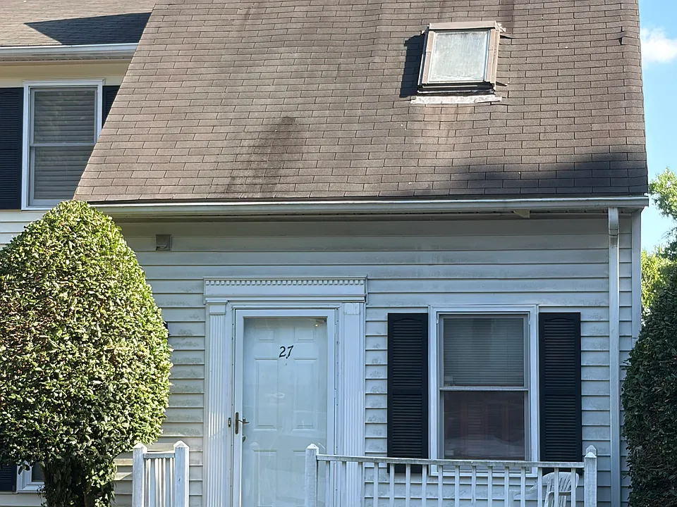 27 Astor Ct