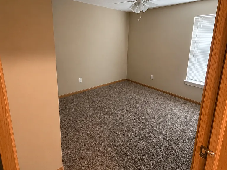 964 Greenwood Ave — Photo 6