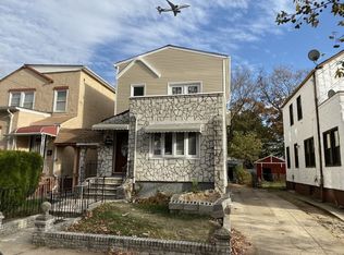 138-19 234th St #R1, Rosedale, NY 11422