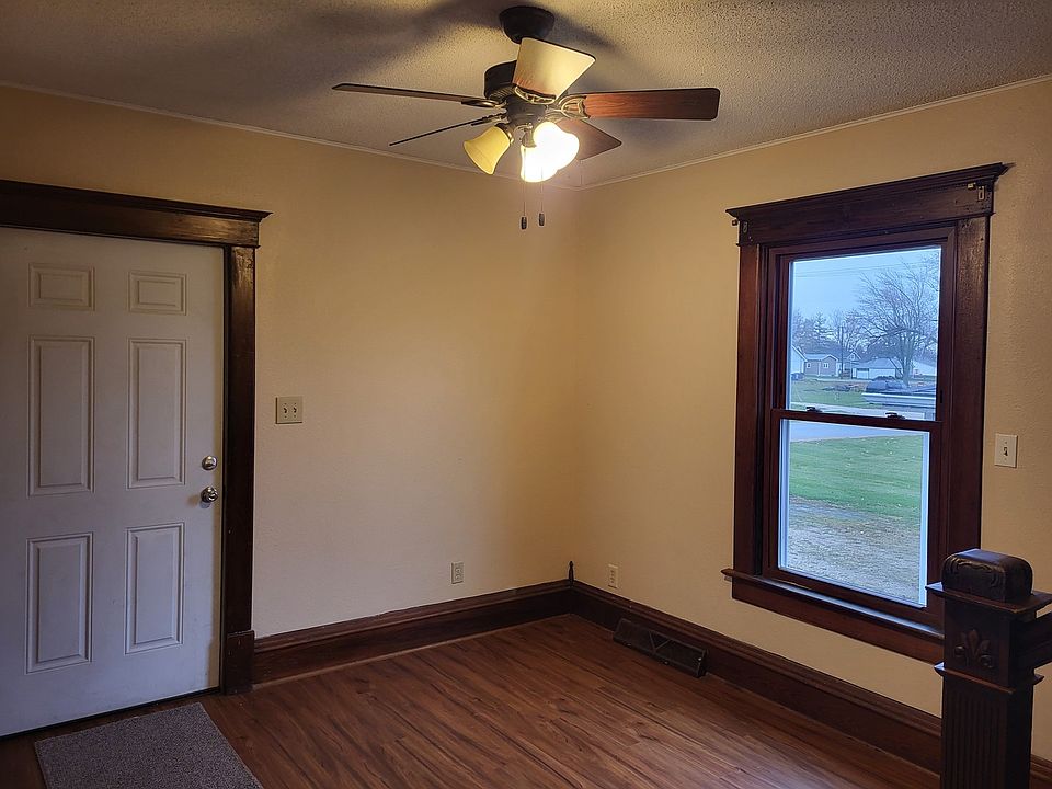 240 Maple St, Paw Paw, IL 61353 Zillow