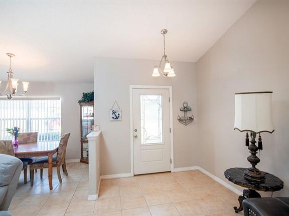 4th image of 80 Luther Dr