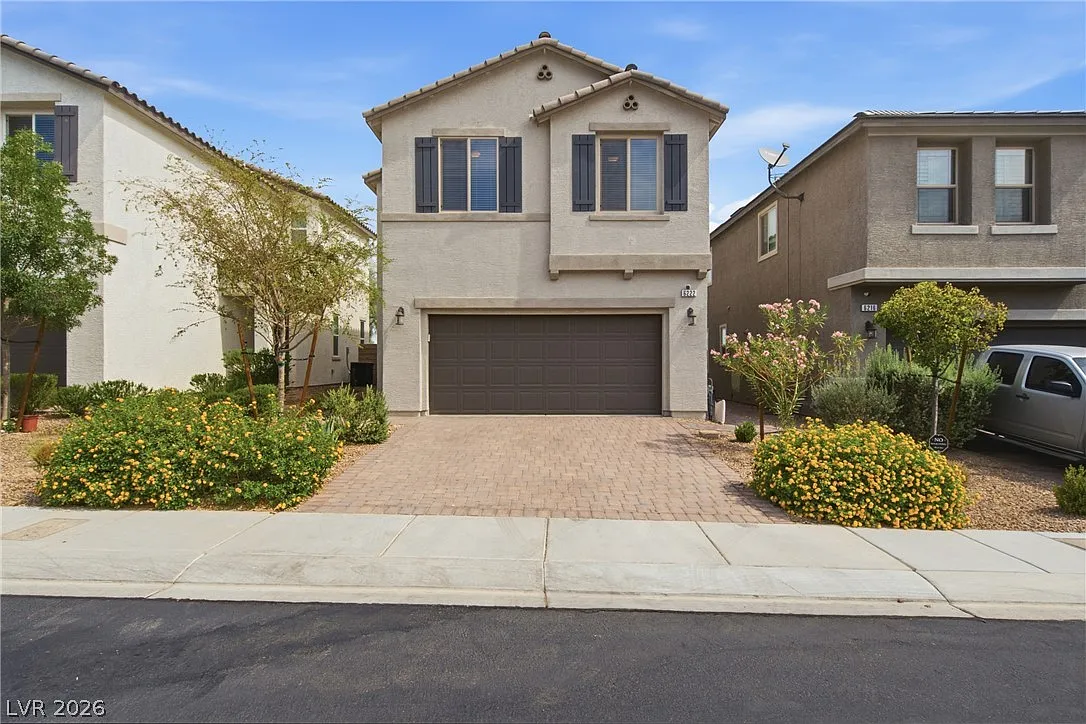 3 bed, 2.5 bath, 1767 sqft, $2,300 — Photo 3