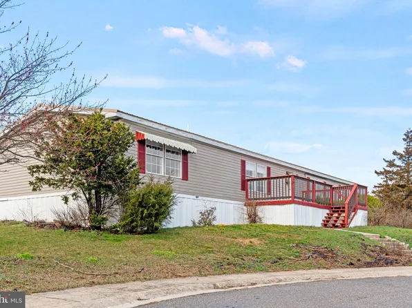 19 Northview Dr, Carlisle, PA 17013