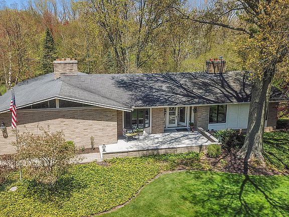 2nd image of 2251 Onekama Dr SE