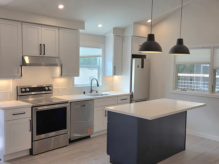 1728 Almond Ave #B — Photo 5