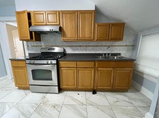 18746 Hilburn Ave, Jamaica, NY