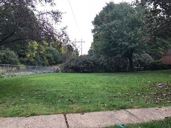 4th image of 12504 Skyline Dr