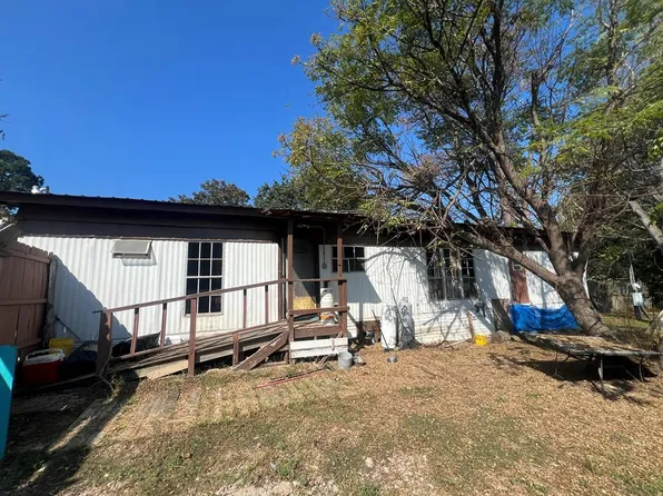 261 An County Rd #366, Palestine, TX 75803
