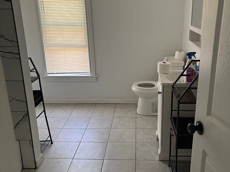 228 E Main St #1 — Photo 9