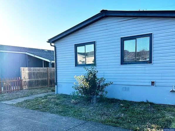 200-290 Market St, Lebanon, OR 97355