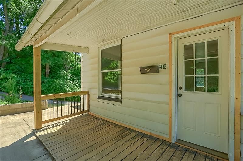 216 14th St, Ellwood City, PA 16117 Zillow