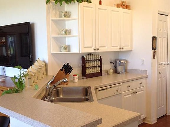3rd image of 1075 Mesa Verde Ct