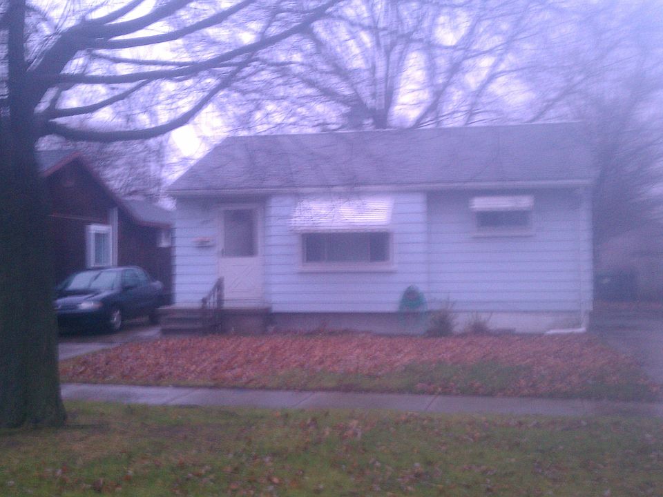 2nd image of 5975 John Daly St