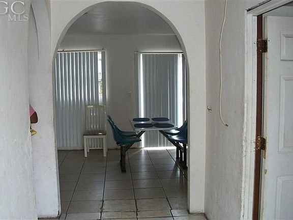 4th image of 3128 Price Ave