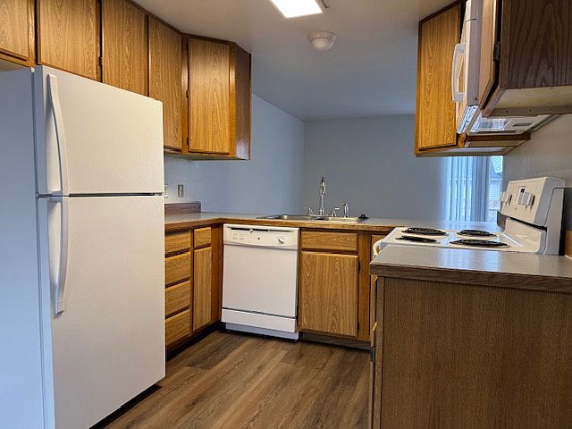 1st image of 788 Bolton St #788