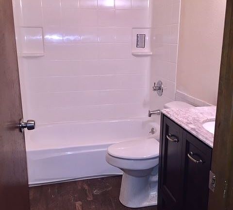 5th image of 303 T St SE