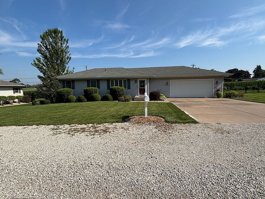 83 E Circle Dr - Property Image