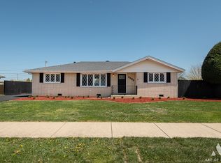 8333 Moody Ave, Burbank, IL
