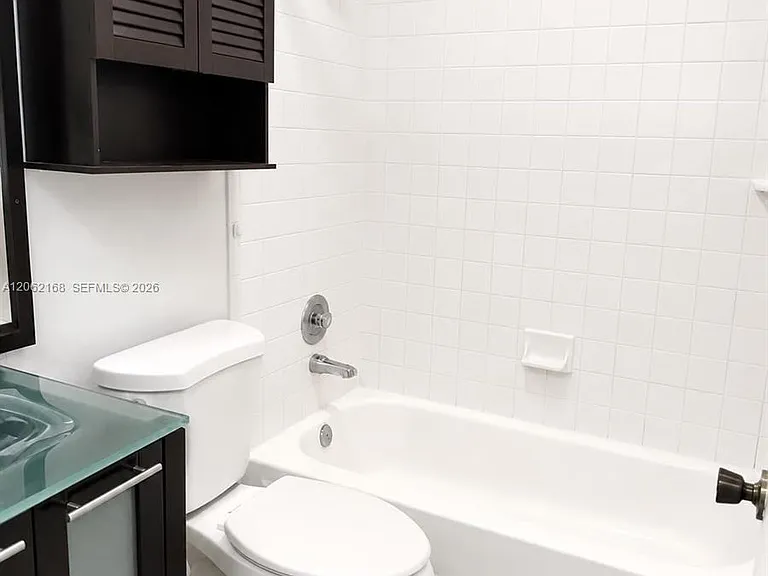 16341 Malibu Dr #19 — Photo 14