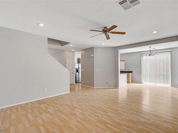 2nd image of 39 Harbor Pines Ct