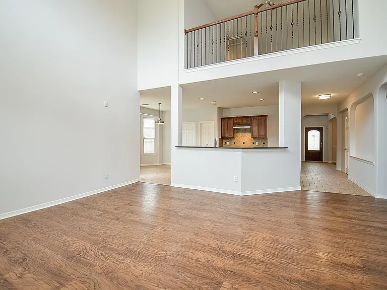 3911 Fallsbrook Ct — Photo 9
