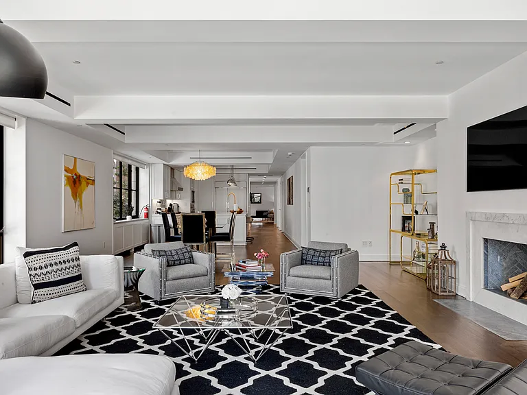 61 5th Ave #2 — Photo 30
