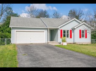 90 Dolman Dr, Rochester, NY 14624