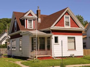 1419 Rhomberg Ave, Dubuque, IA 52001