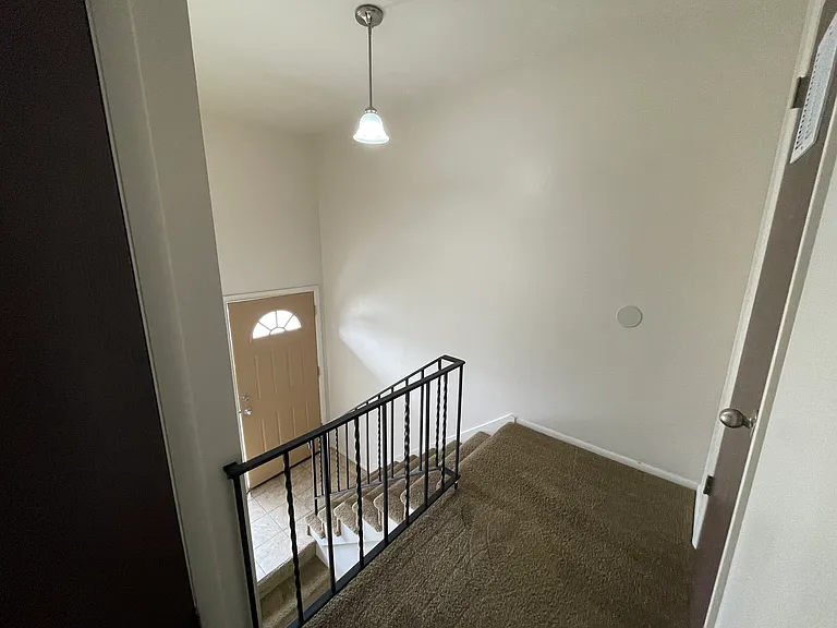 53 E 600 N — Photo 11