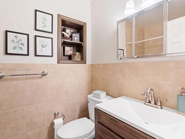 550 Westward Dr — Photo 23