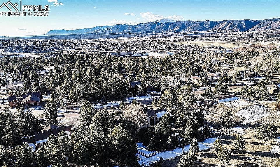 2nd image of 925 Lake Woodmoor Dr