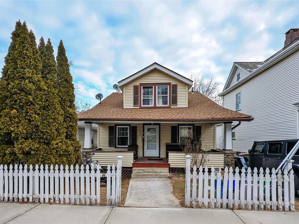 1st image of 93 Clove Avenue