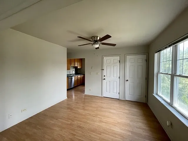 836 N Loomis St #B — Photo 6