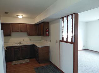 330 N Washington St APT 5, Auburn, KS 66402