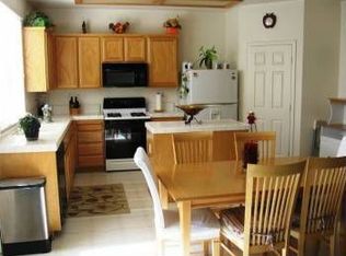 870 Cherry Blossom Ln, Tracy, CA 95377