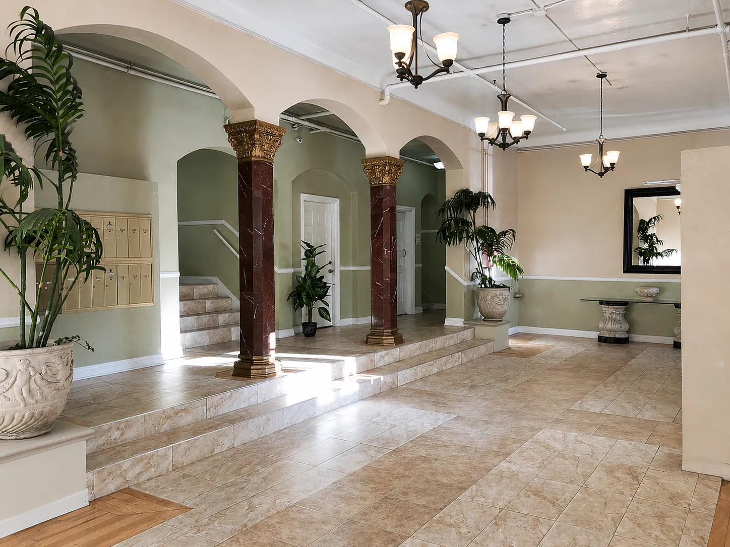 The Mayfair — Photo 2