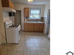 226 Appleton St UNIT 4, Lowell, MA 01852