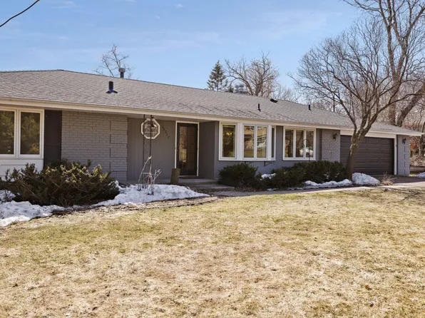 15317 Holdridge Rd E, Wayzata, MN 55391