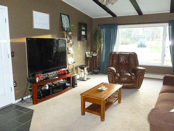 4th image of 150 Bonnie Ct