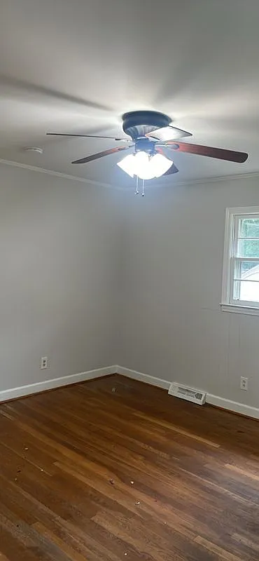 2 bed, 1.0 bath, 939 sqft, $1,695 — Photo 2