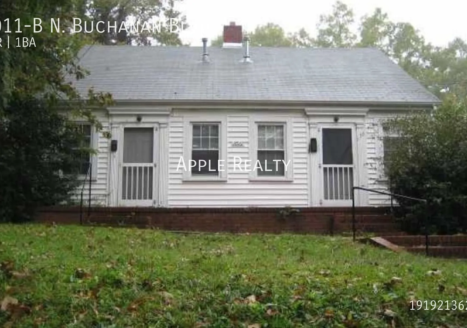 1011 N Buchanan Blvd Apt B - Available now! — Photo 1