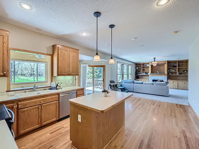 Eagle Valley Dr — Photo 9