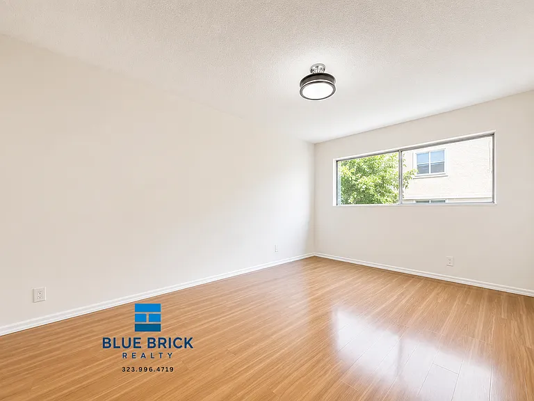 1411 N Curson Ave #2 — Photo 6