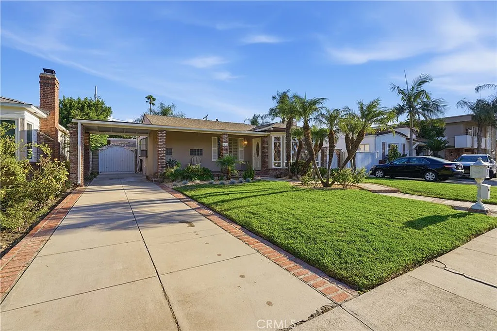4 bed, 2200 sqft, $4,500 — Photo 4