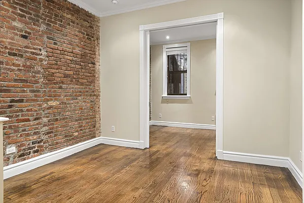 Rented by Cooper & Cooper Real Estate | media 23