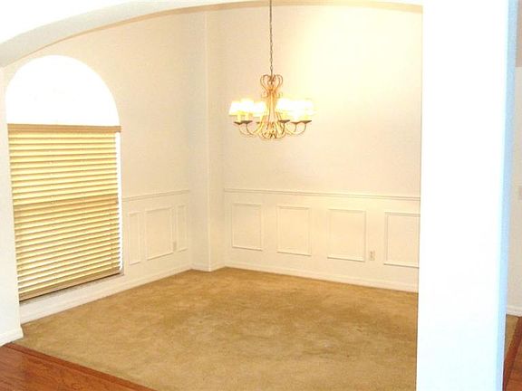 4th image of 3807 BEACON RIDGE WAY