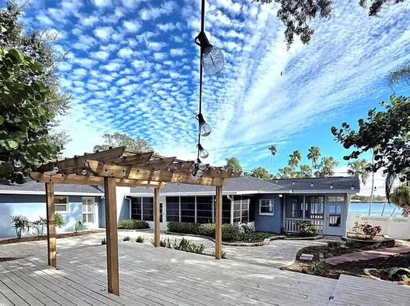 401 Whitcomb Blvd, Tarpon Springs, FL 34689