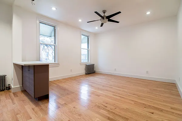 Rented by EXR | media 11