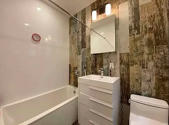 Rented by ERNY LLC | media 16